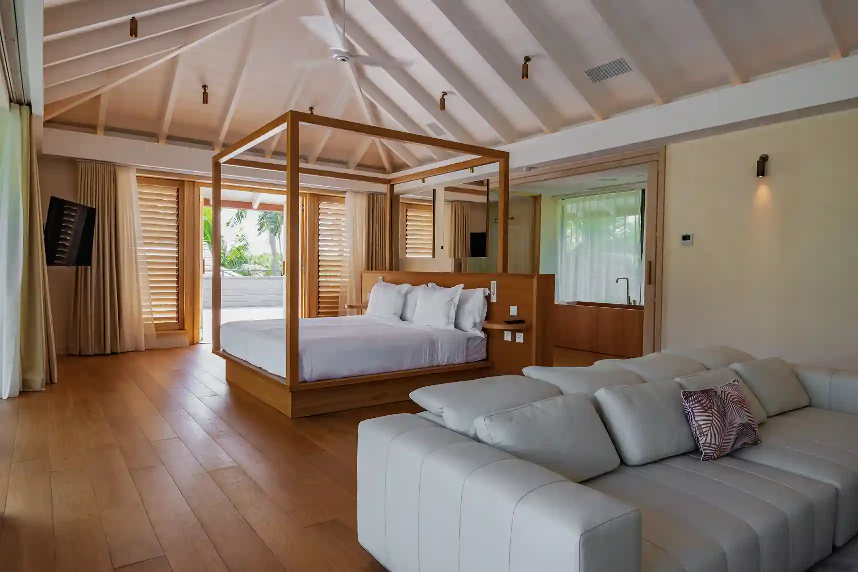 Noam Bora Bora Resort-1